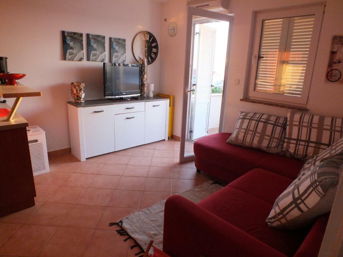 Apartment Jurja Povljana Luaran gambar