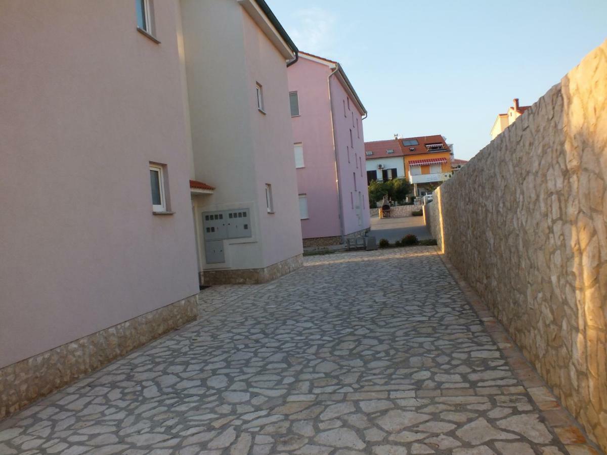 Apartment Jurja Povljana Luaran gambar
